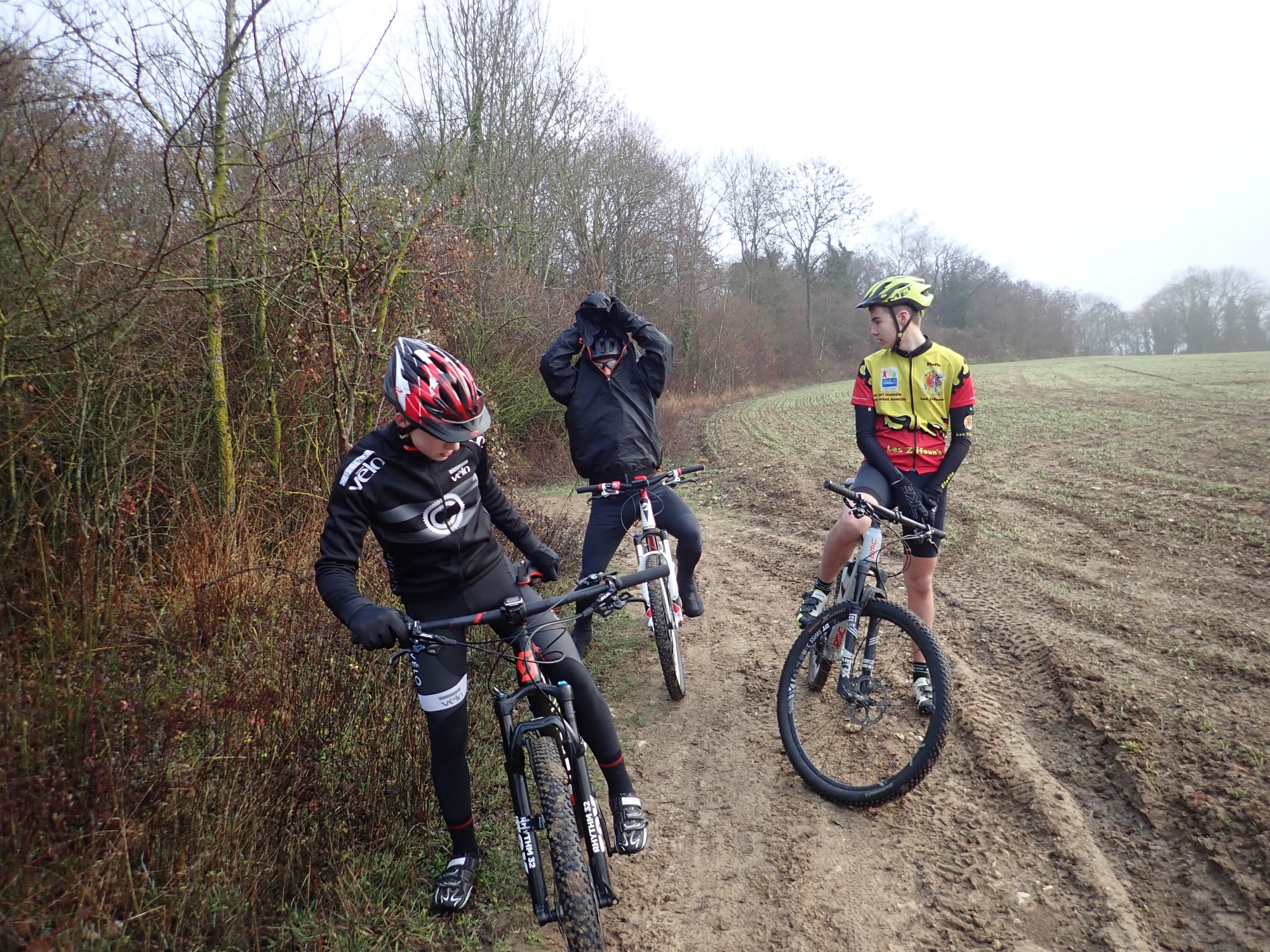 Sortie VTT des Zifoun's en forêt